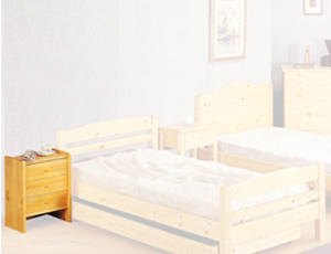 Commode with three drawers 